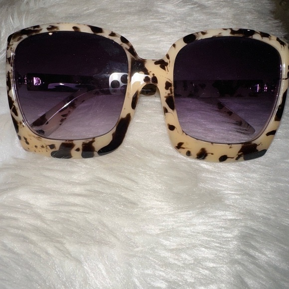 BRAND NEW JACKIE O LEOPARD BIG FRAME OVERSIZED SUNGLASSES "CREAM LOVE - Picture 2 of 2